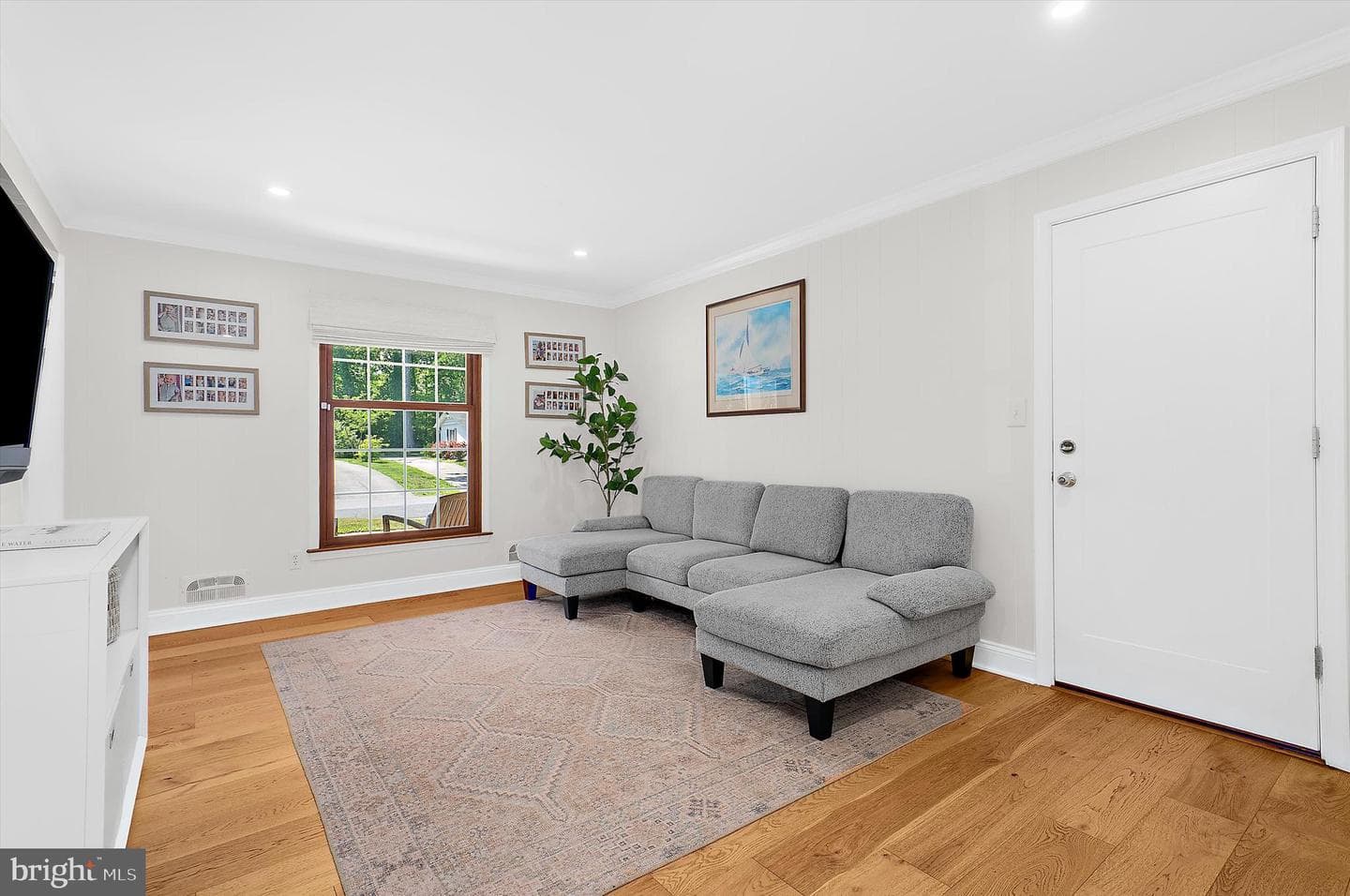 213 Saint Ives Drive photo 27