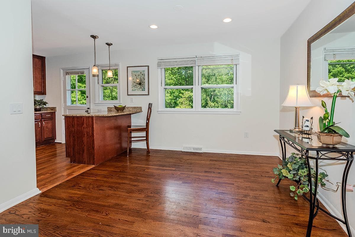 149 Northway photo 10