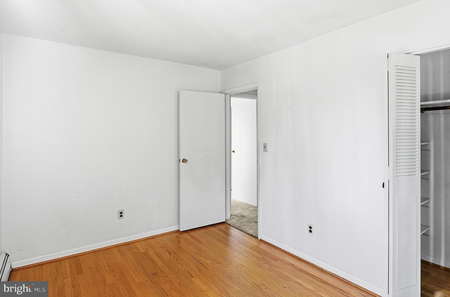 536 Williamsburg Lane photo 30