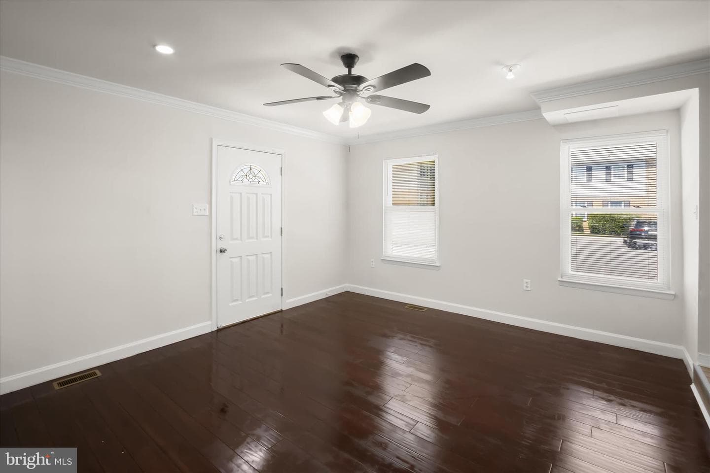 8219 Tomlinson Court photo 7