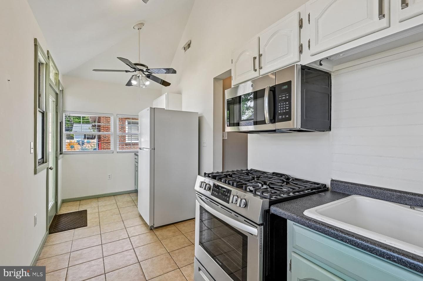 302 Linden Avenue photo 21