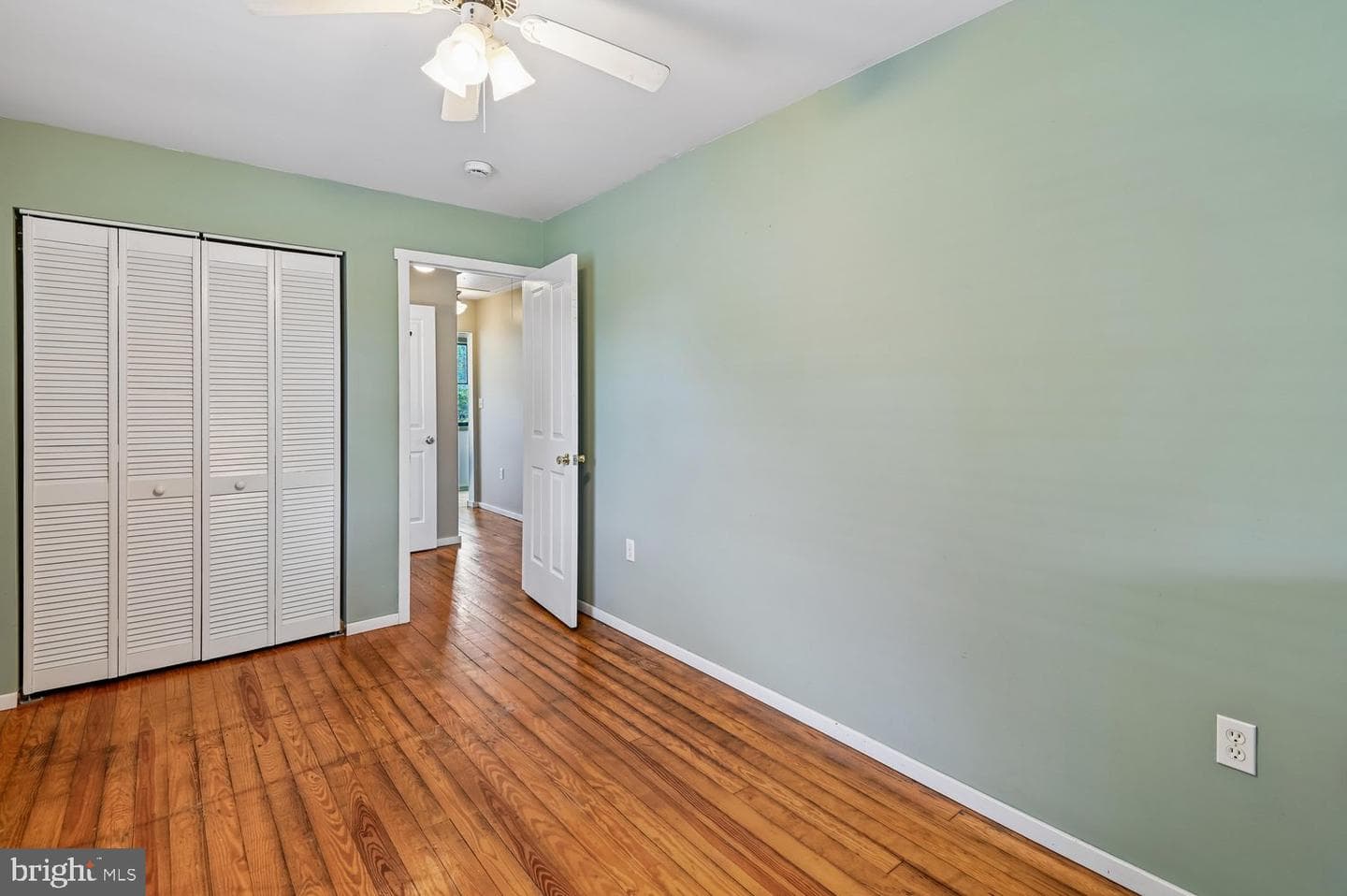 302 Linden Avenue photo 28