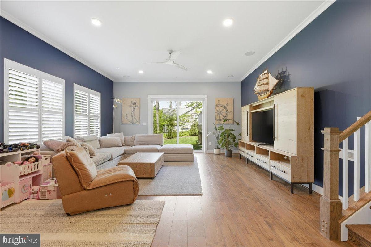 402 Ruysch Lane photo 38
