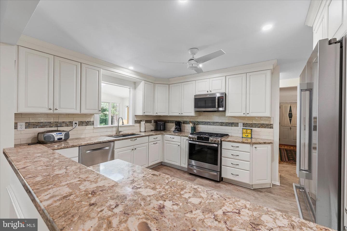 861 Twin Harbor Drive photo 18