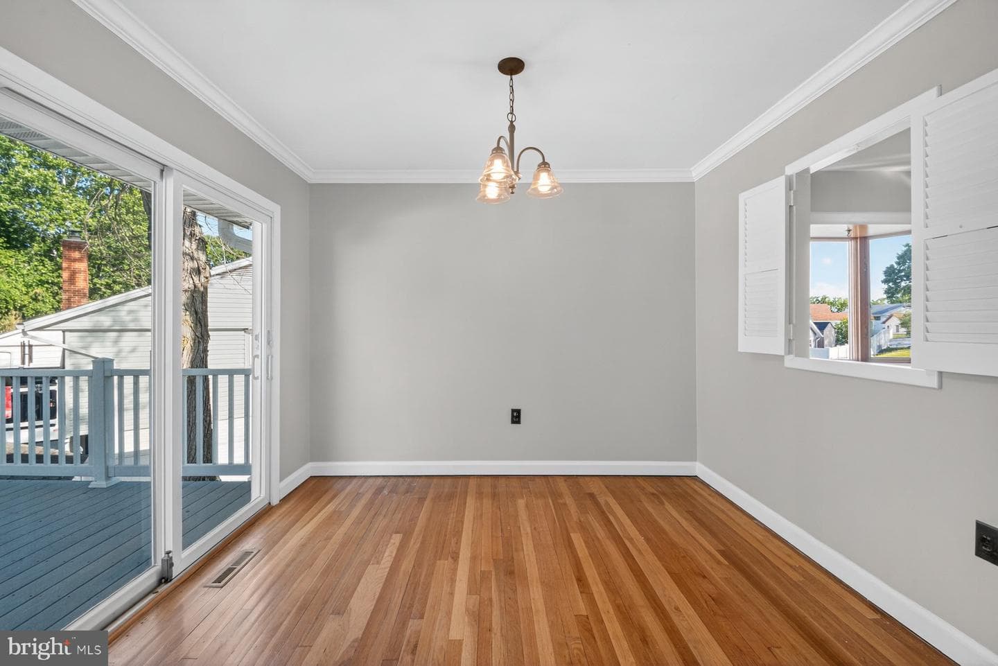 336 Regina Court photo 15