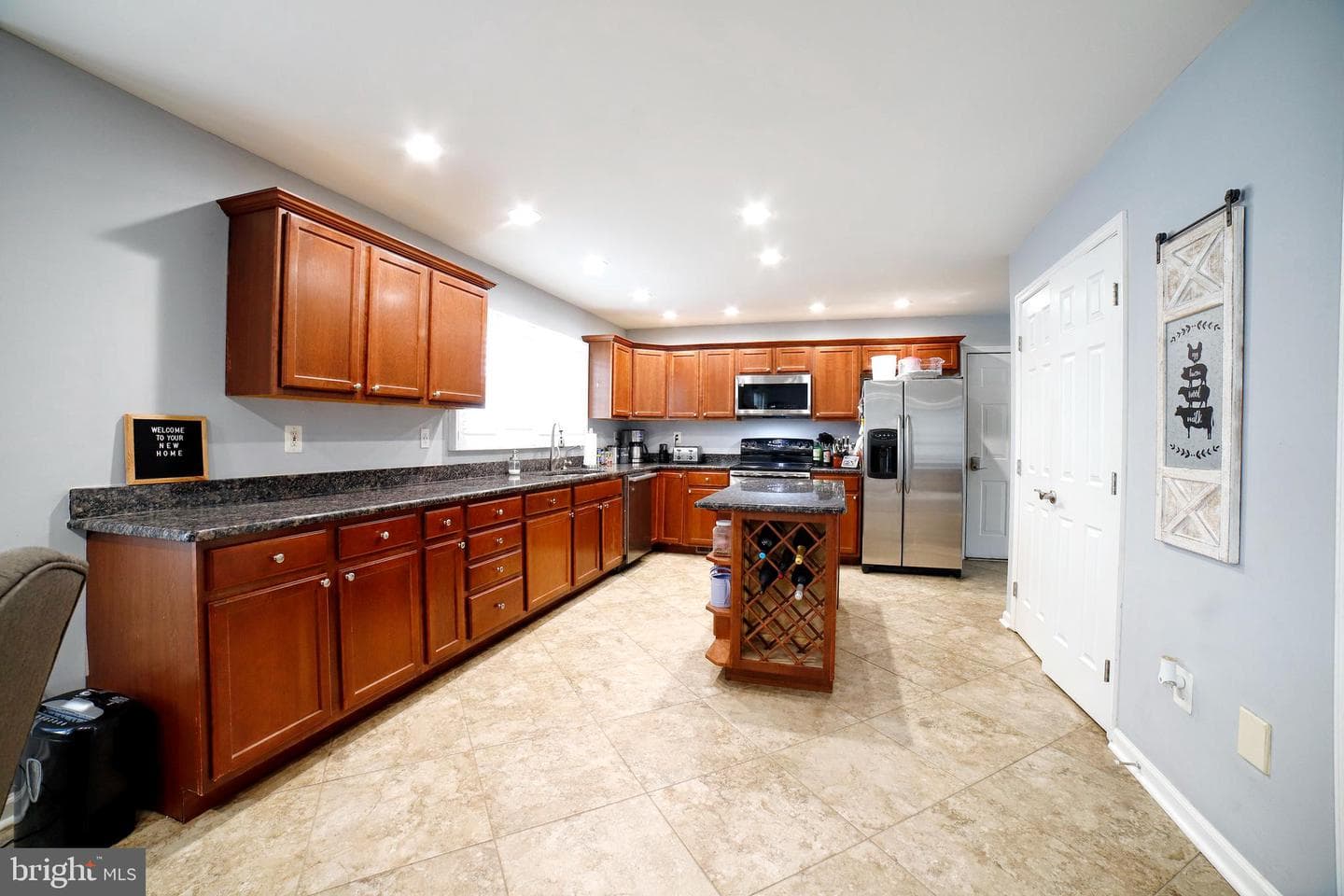 833 Selby Boulevard photo 22
