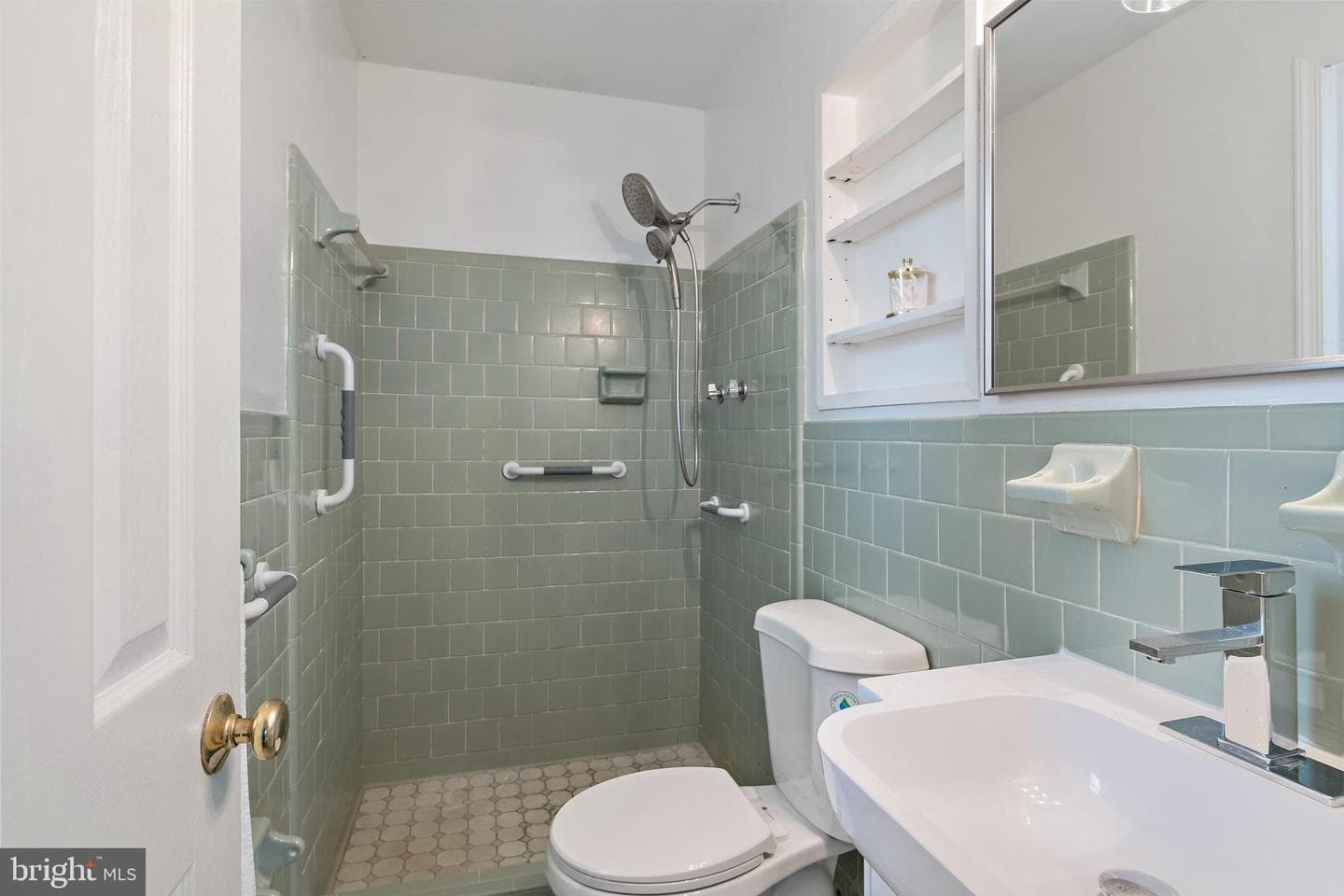 970 Highpoint Drive photo 35