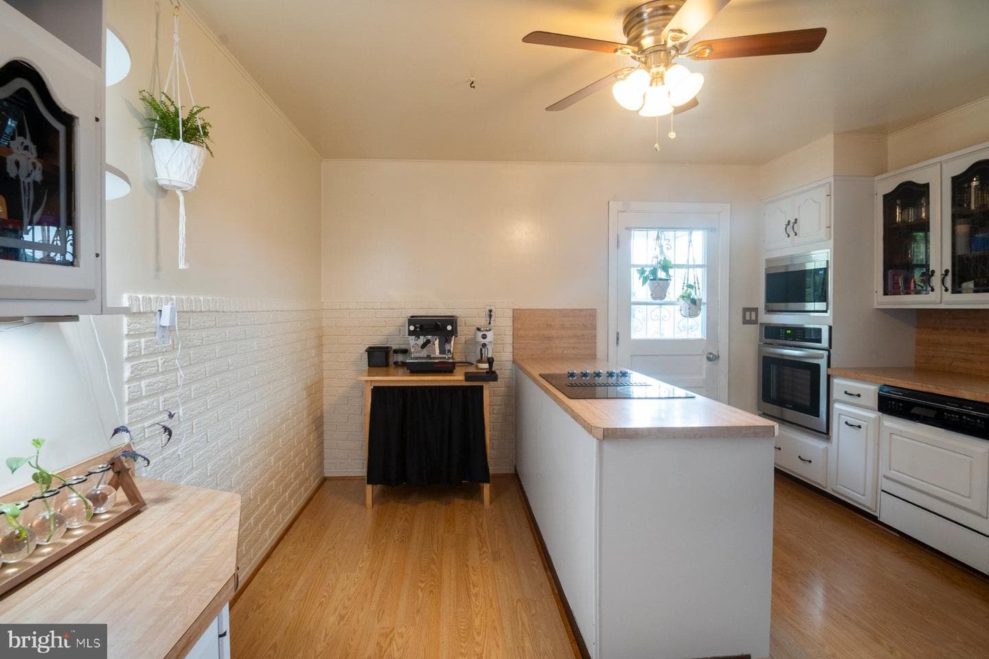 6303 Homewood photo 15