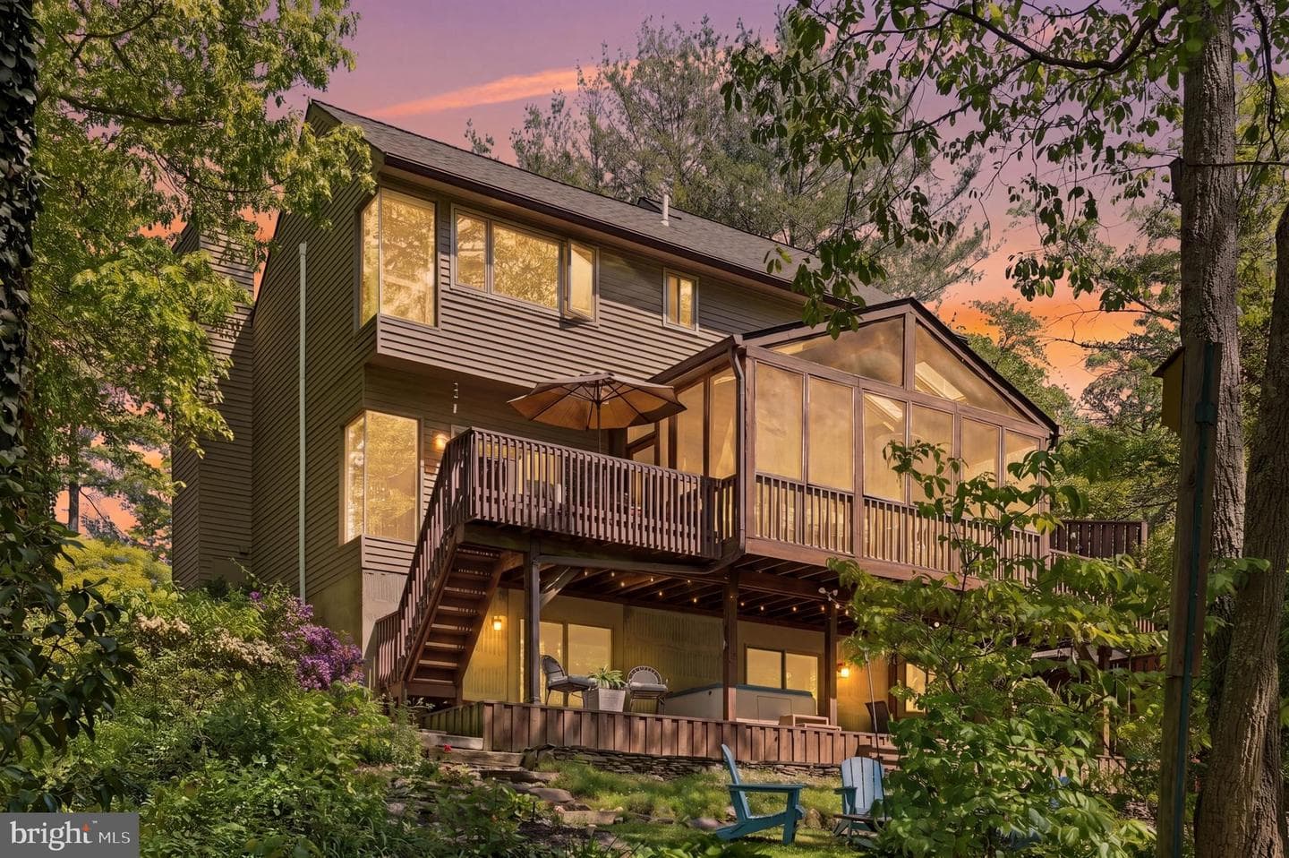 279 Capote Court W photo 2