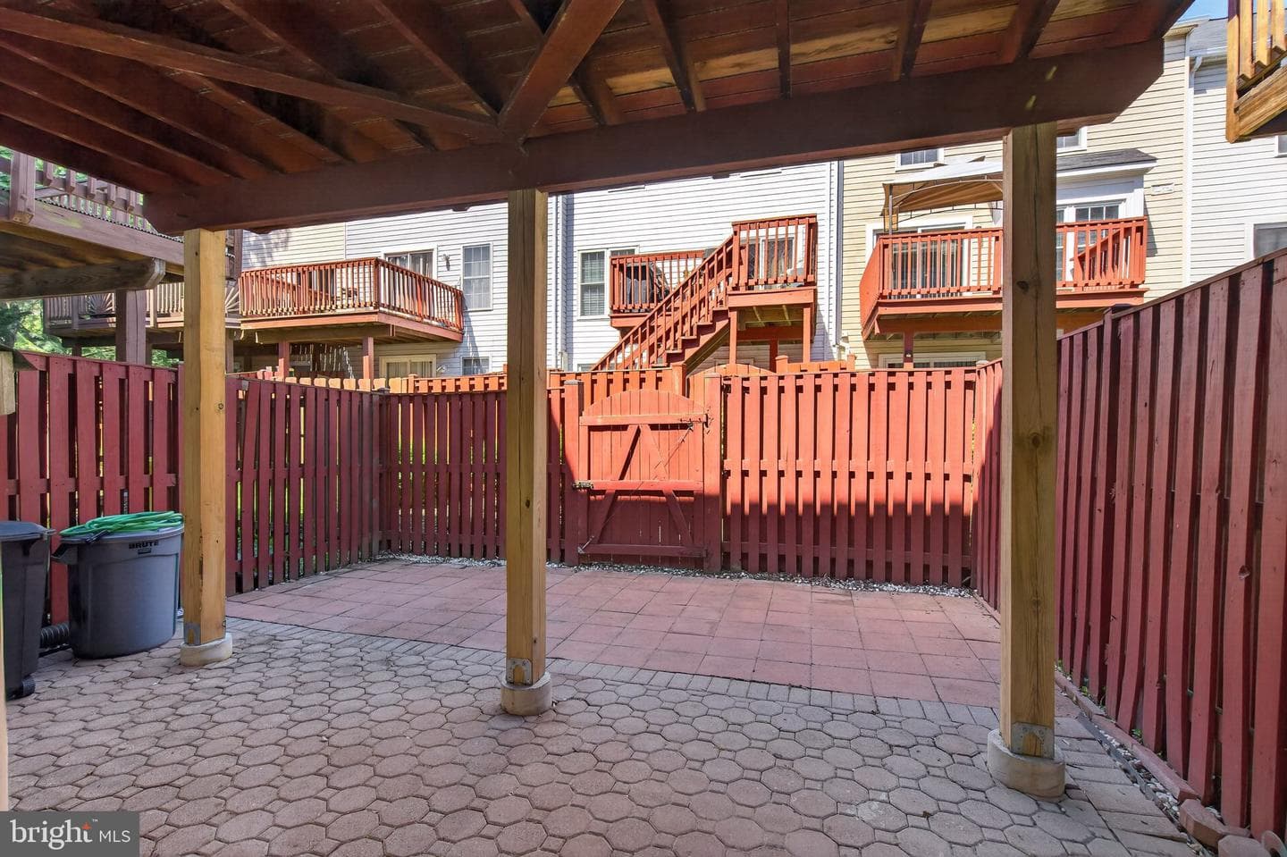 7706 Periwinkle Way photo 25