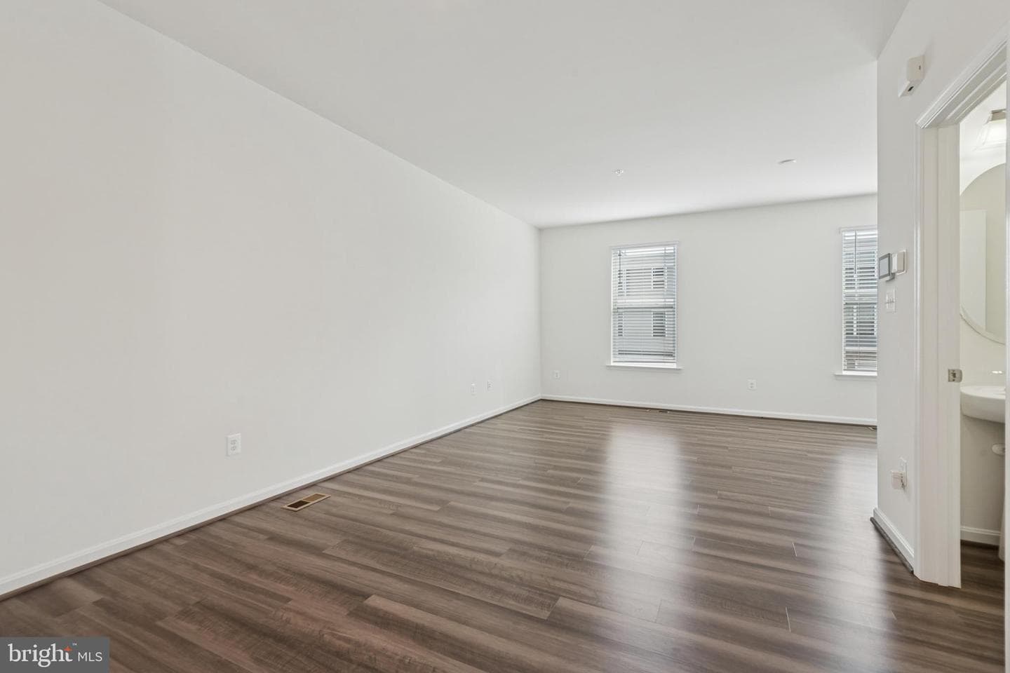 7821 Wolf Run Lane photo 12