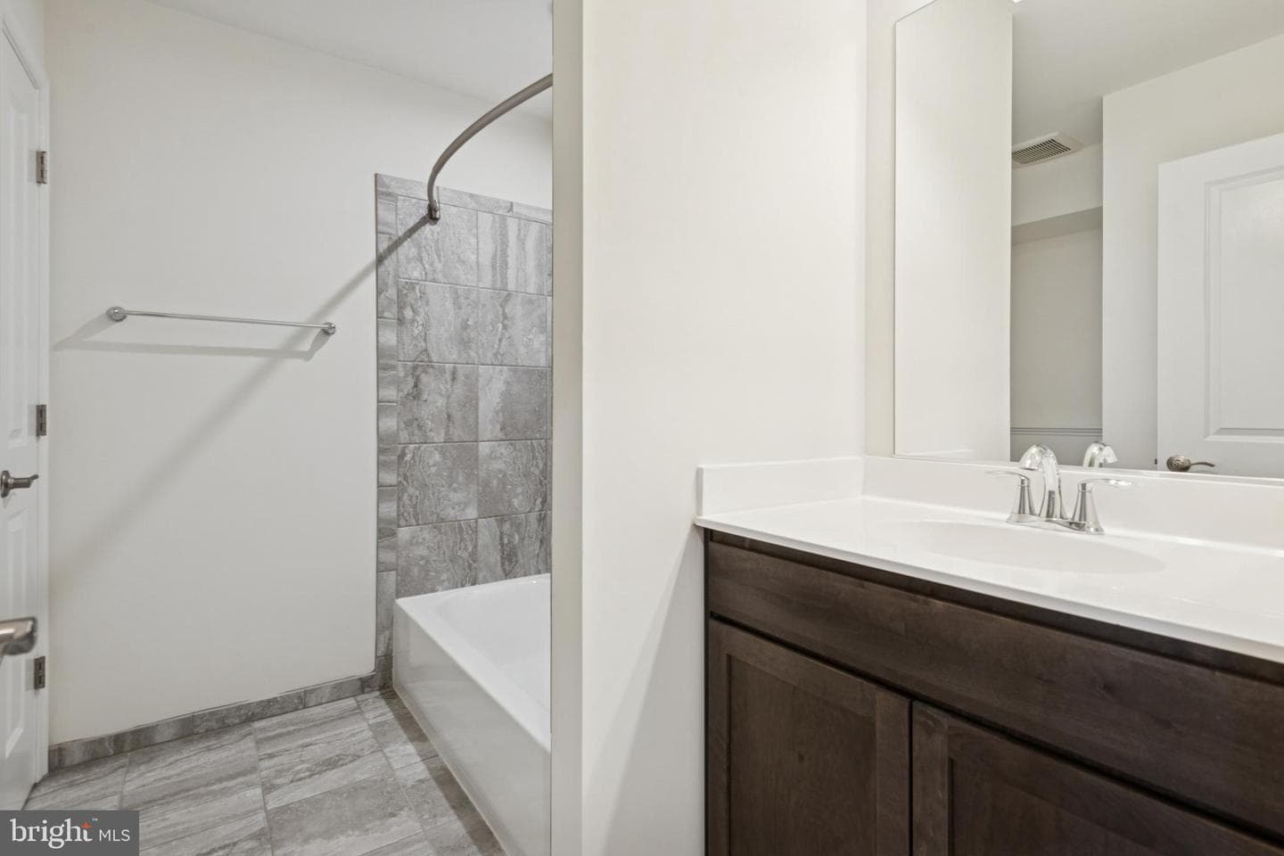 7821 Wolf Run Lane photo 23