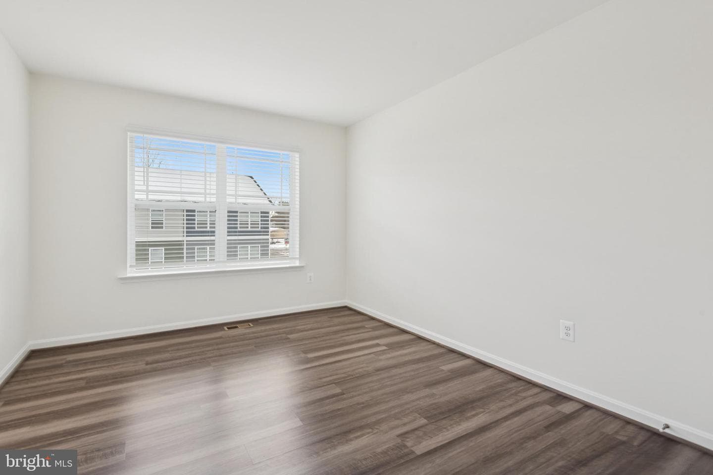 7821 Wolf Run Lane photo 26