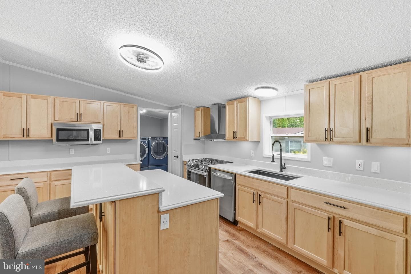415 Dutch Drive photo 18