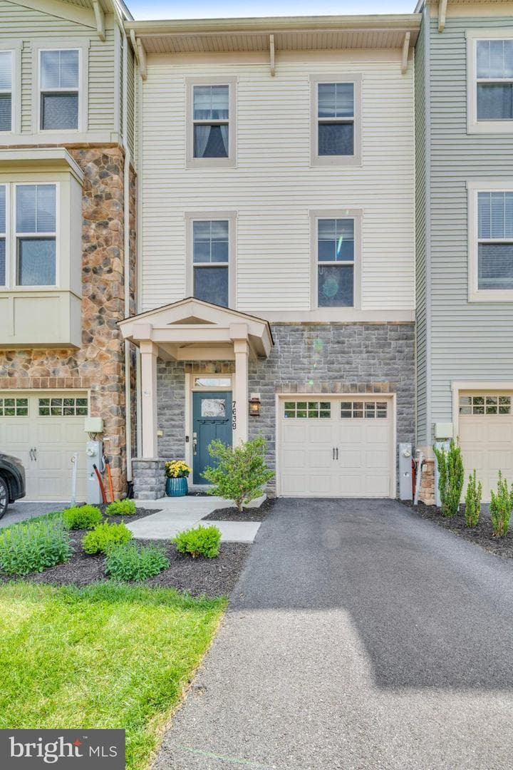7639 Lyndon Court