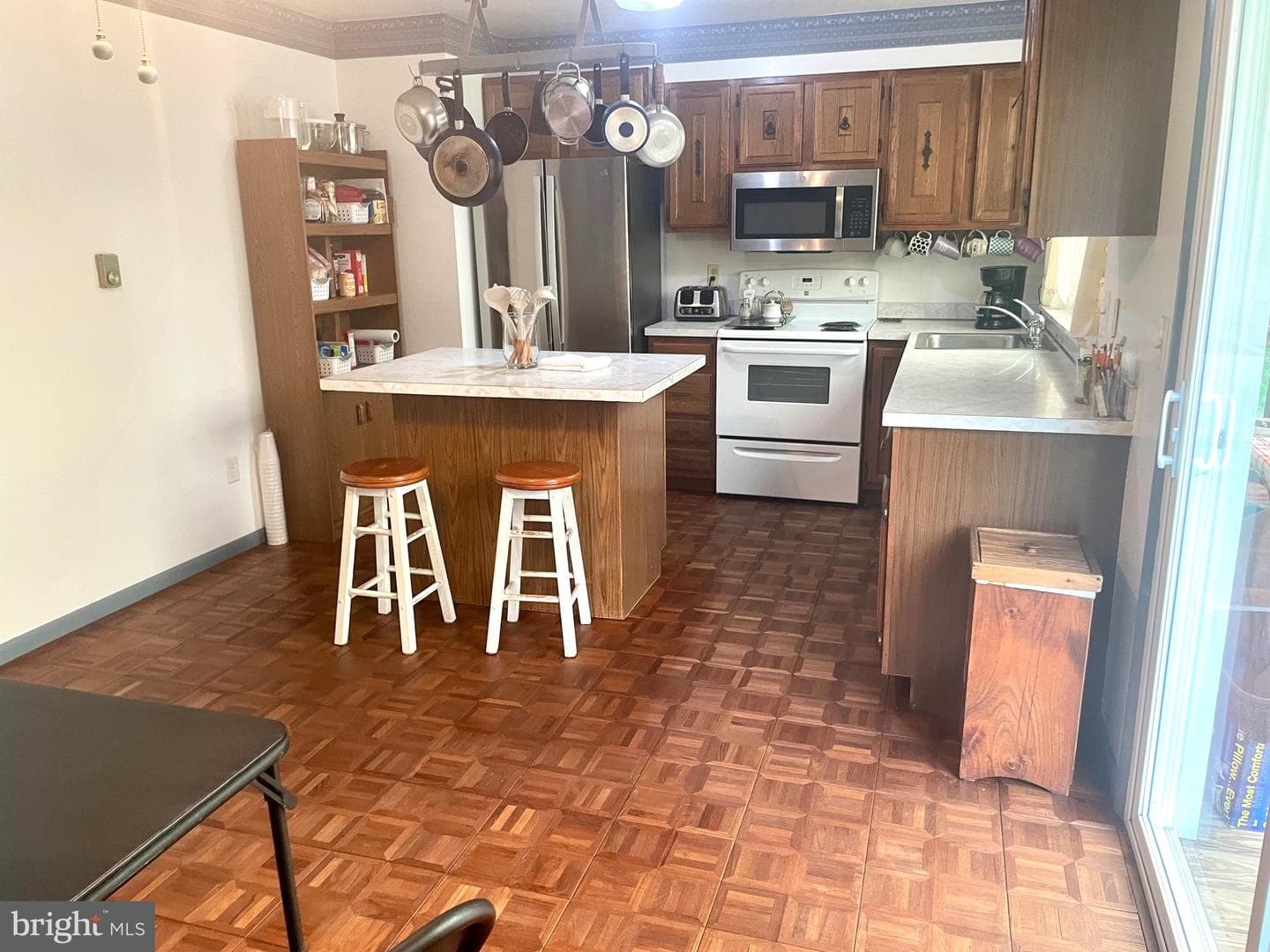 273 Severn Road photo 6