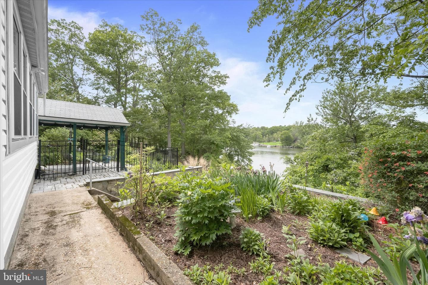 7720 W Shore Road photo 52