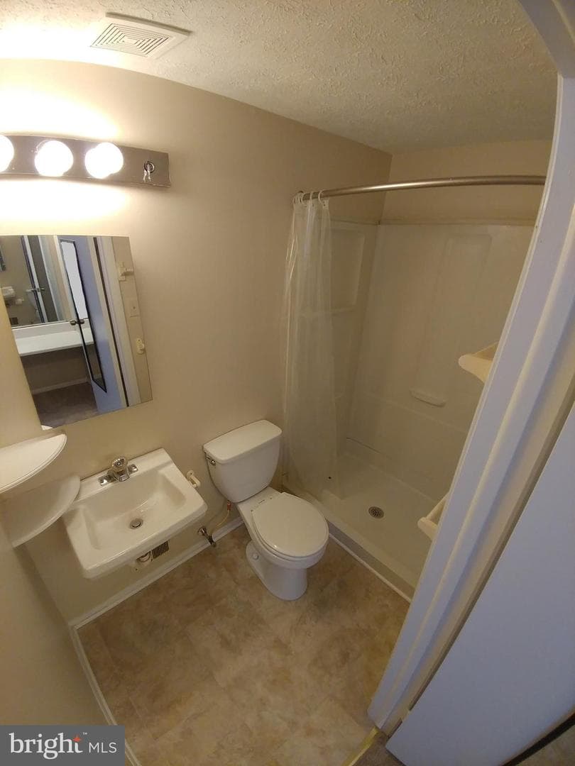 7845 Flintshire Court photo 10