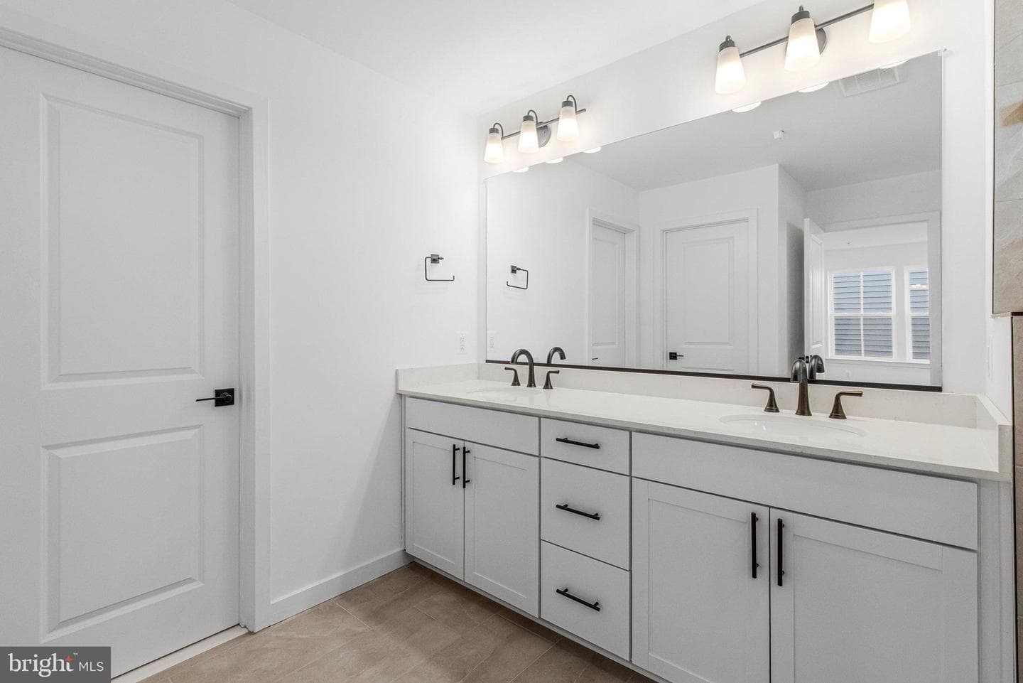 5722 Howard Drive photo 23