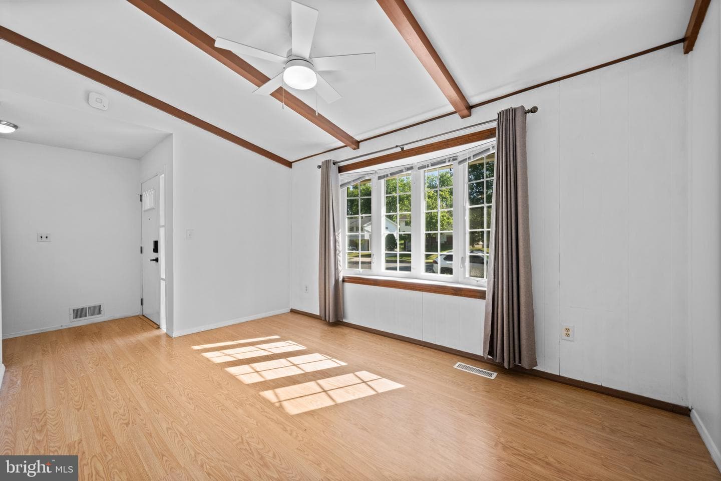 8091 Phirne Road E photo 13
