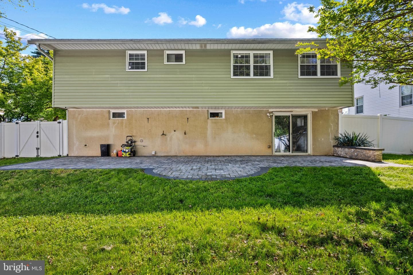 8091 Phirne Road E photo 35