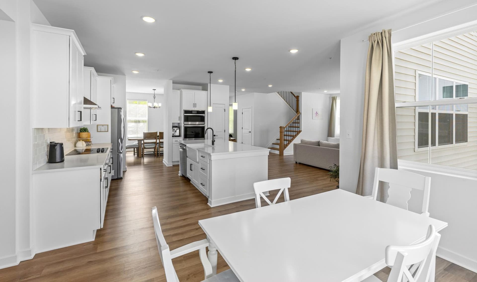 1180 Central Avenue E photo 21