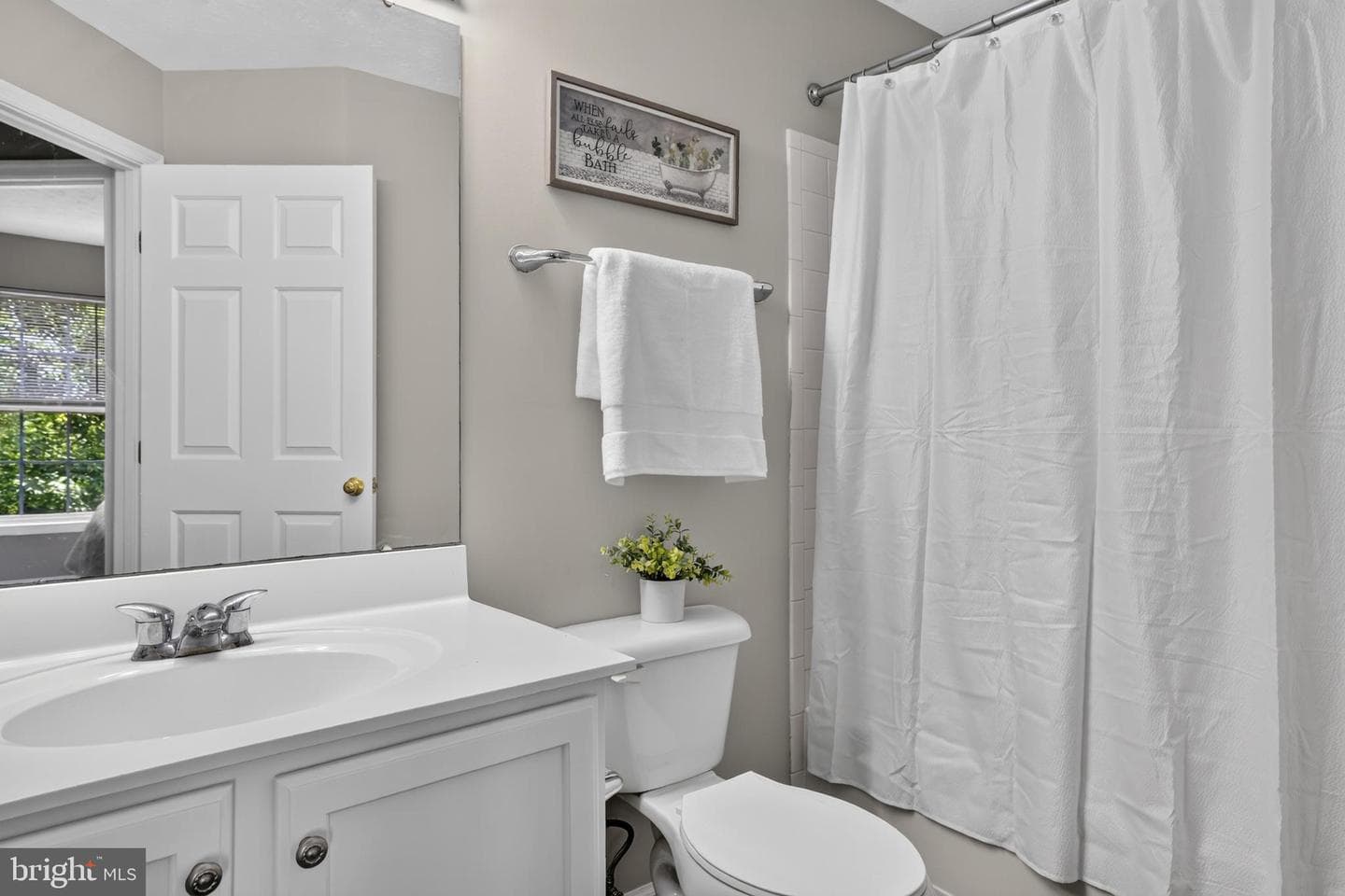 1483 Pangbourne Way photo 22
