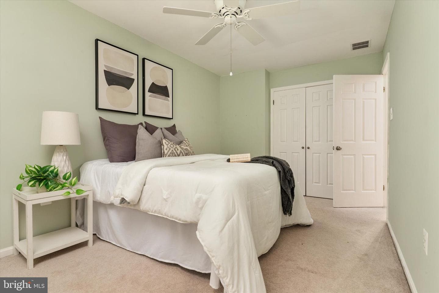 505 Bay Dale Court photo 23