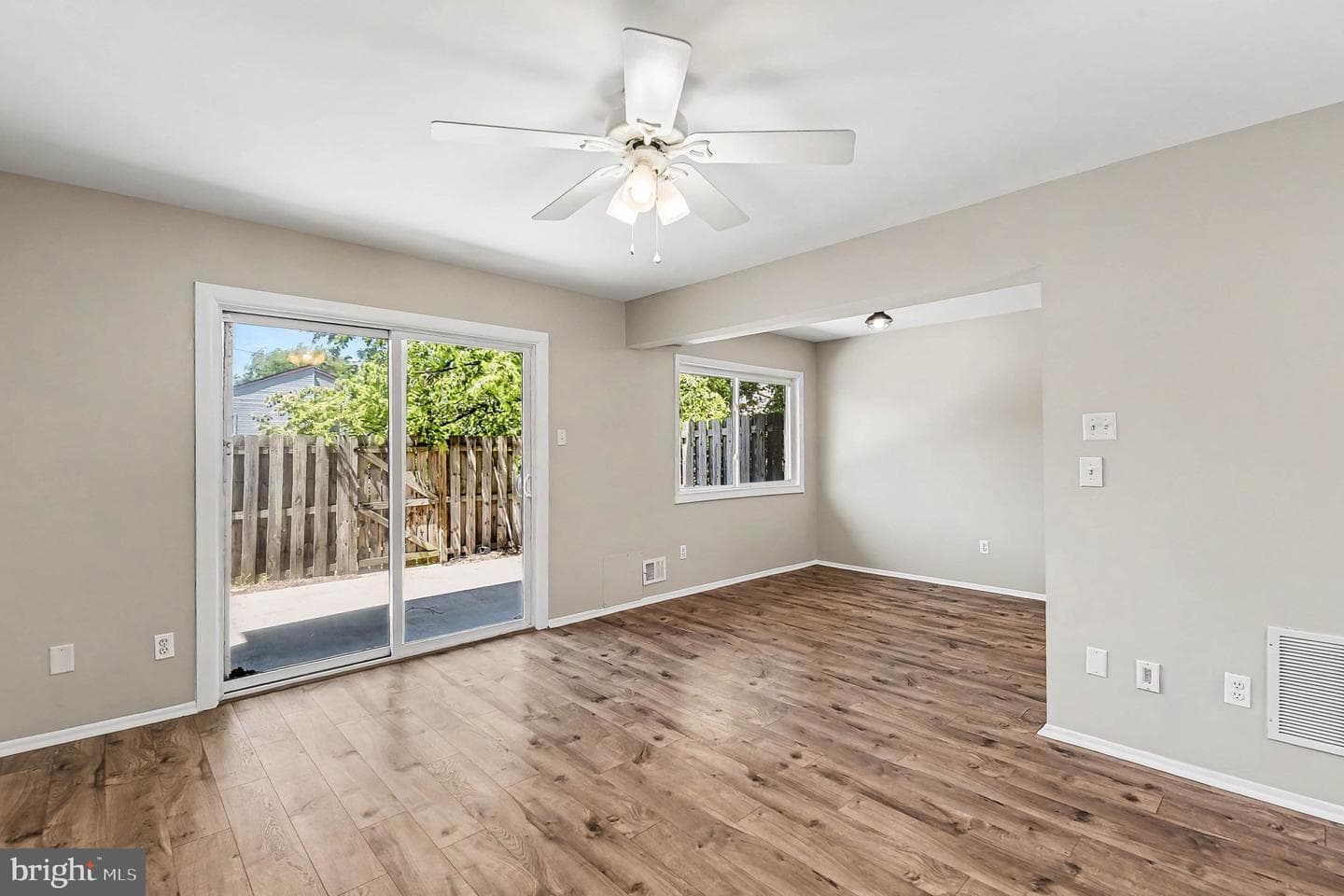 1912 Tupello Place photo 9