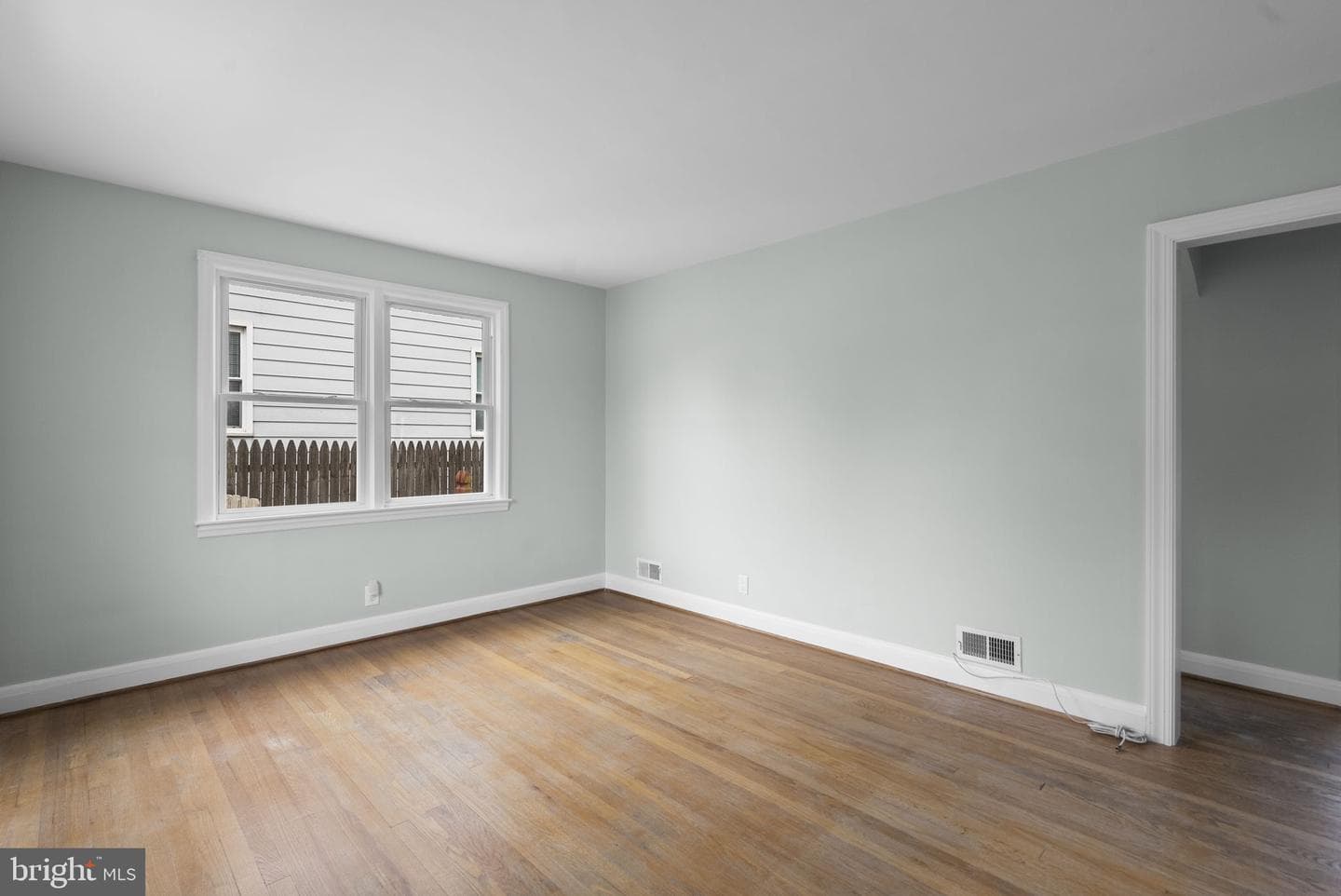 306 Vernon Avenue photo 5