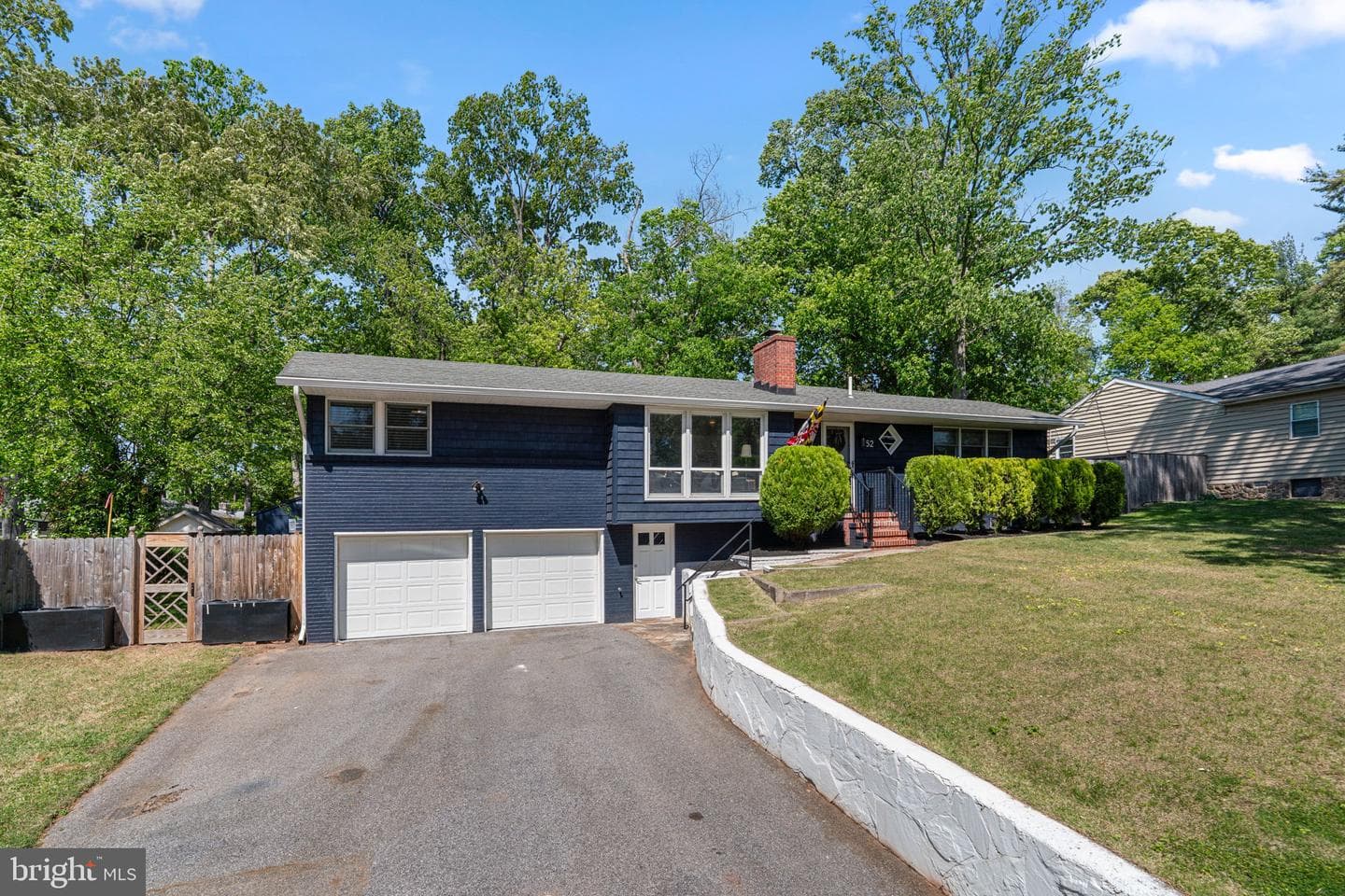 52 Sunset Drive photo 2