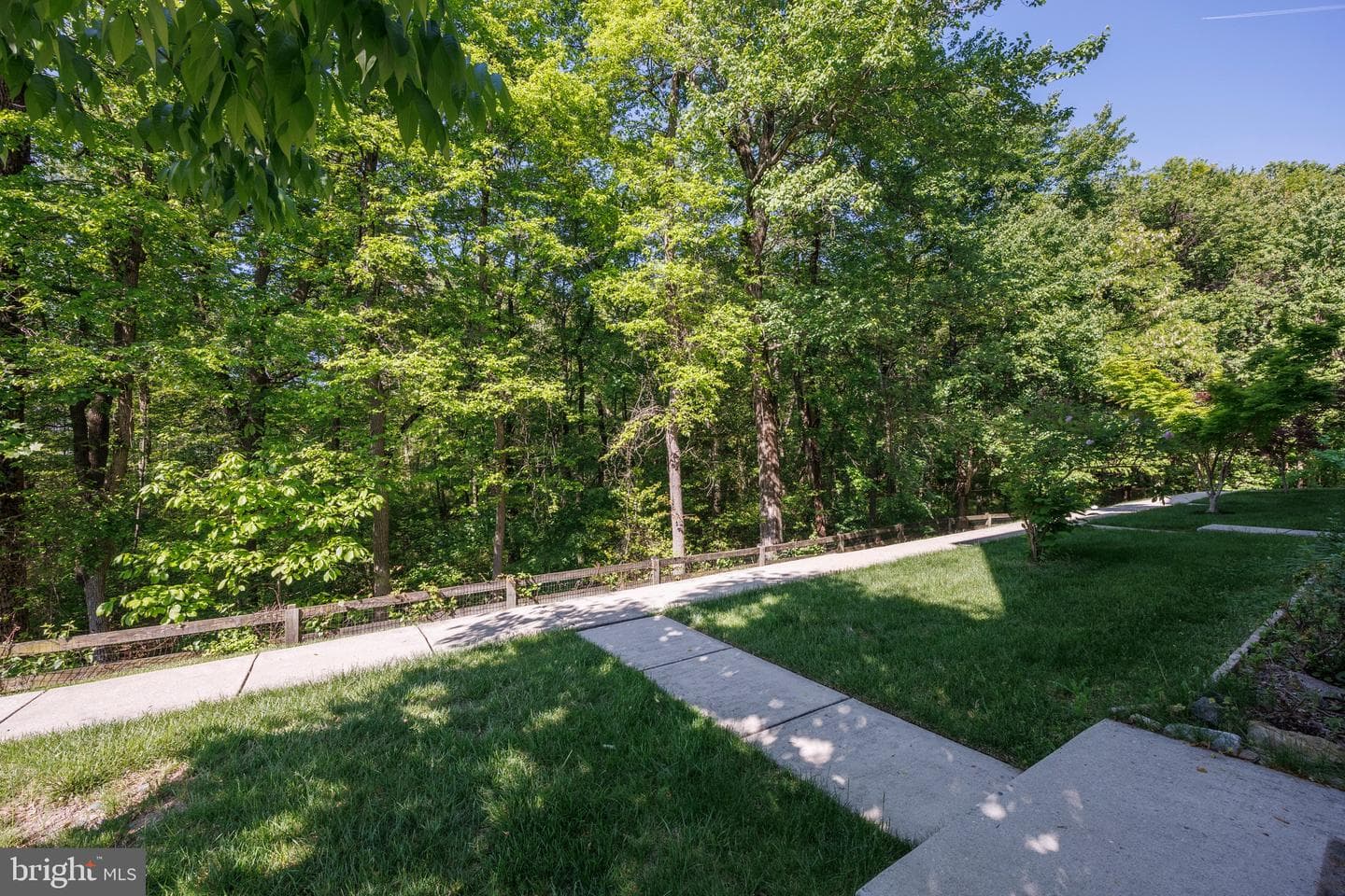1765 Compton Court photo 4