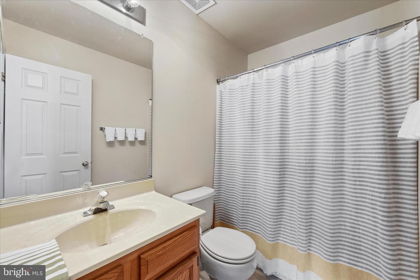 2056 Gate Drive photo 20