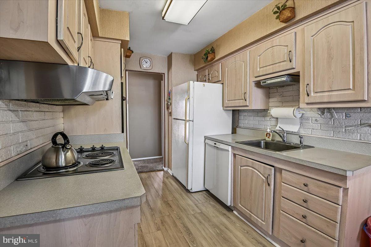 582 Nolview Court photo 7