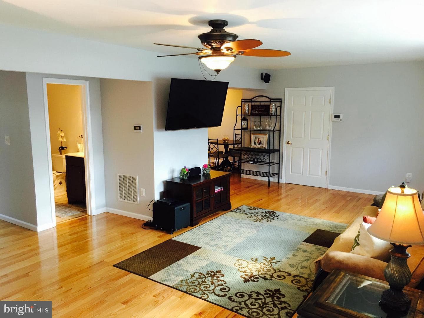 409 A Street SW photo 16