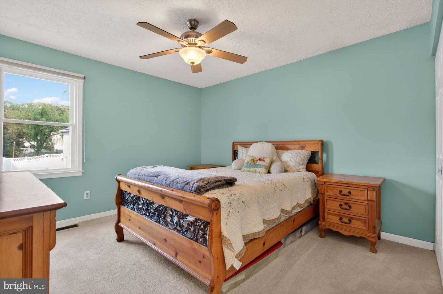 1300 Roundhouse Court photo 15