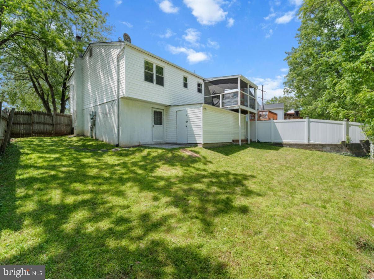 8015 Cross Creek Drive photo 24