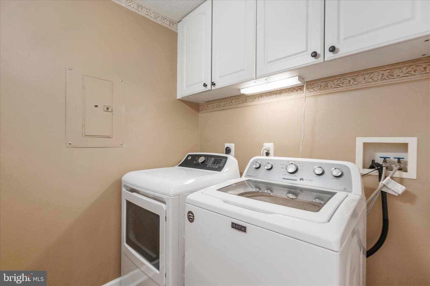 631 Admiral Drive #302 photo 37