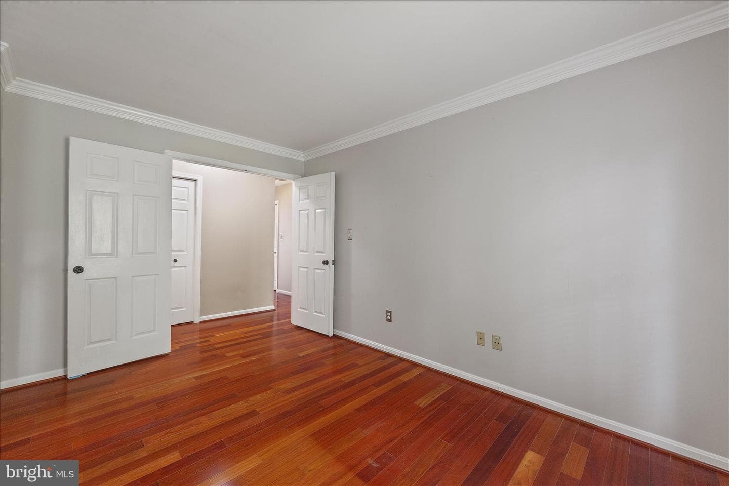8391 Piping Rock Court photo 32