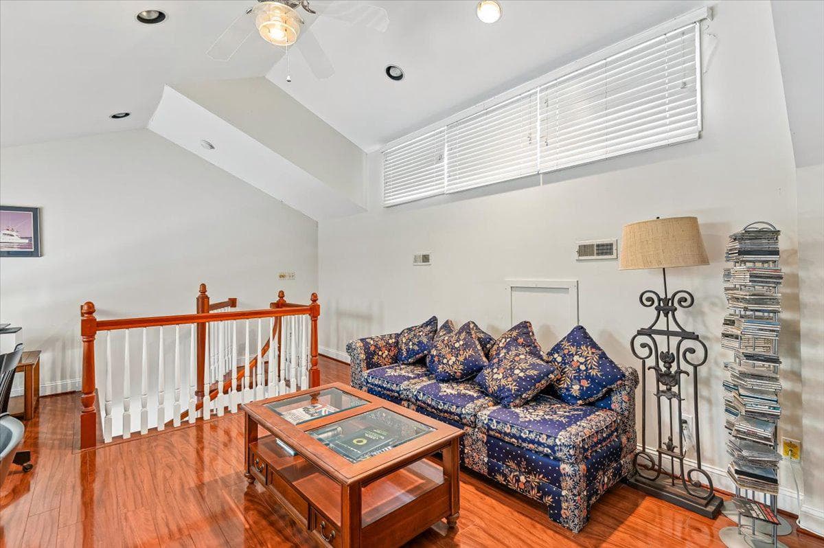 2121 Quay Village Court #202 photo 28