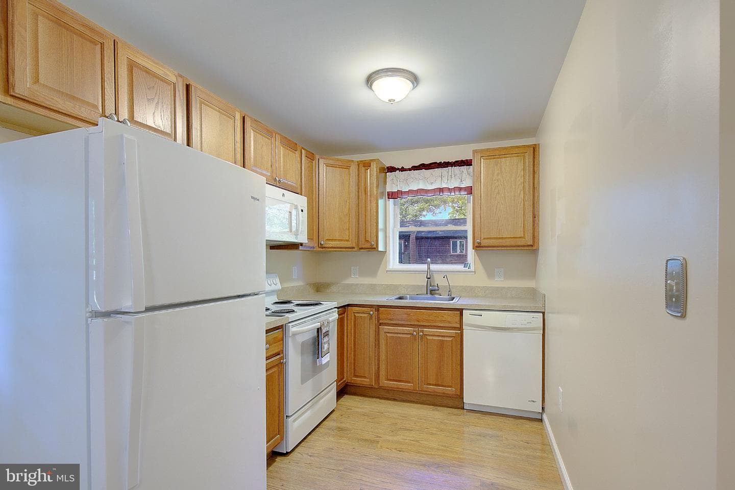 1718 Ridgely Road photo 9
