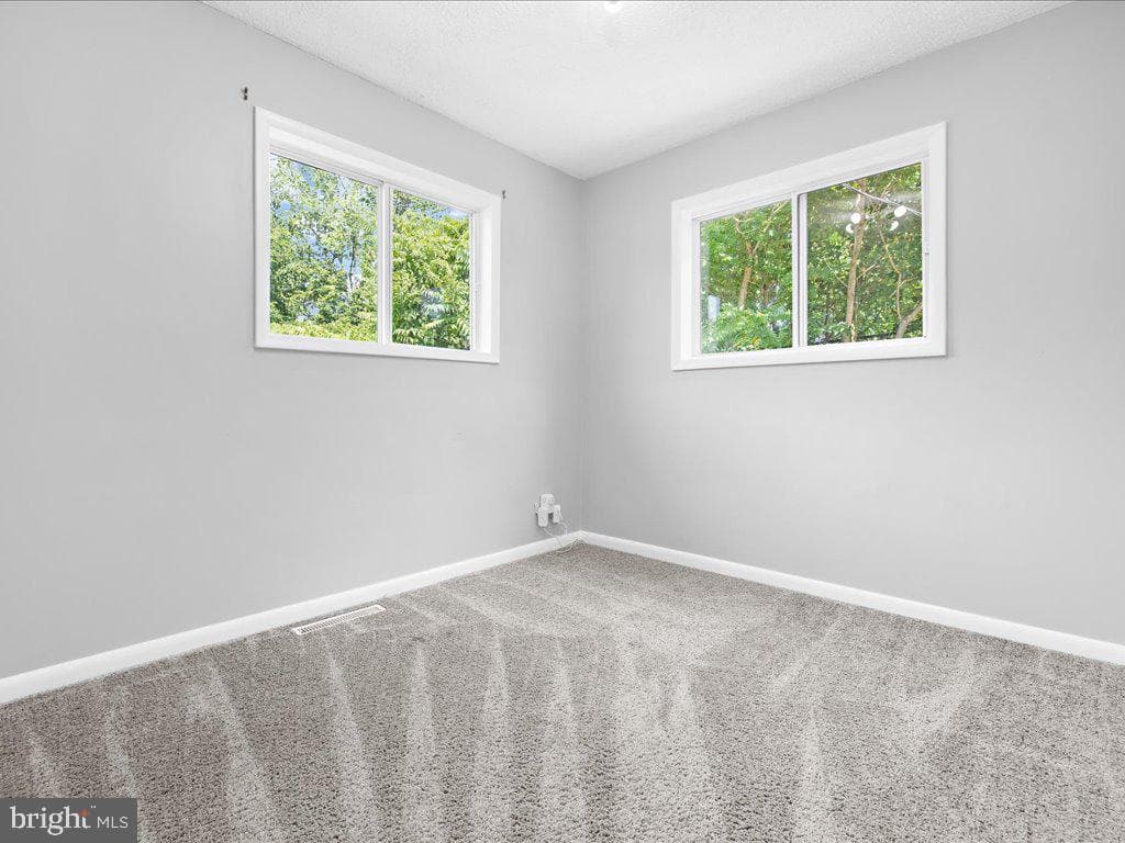 102 Shelly Rd photo 18