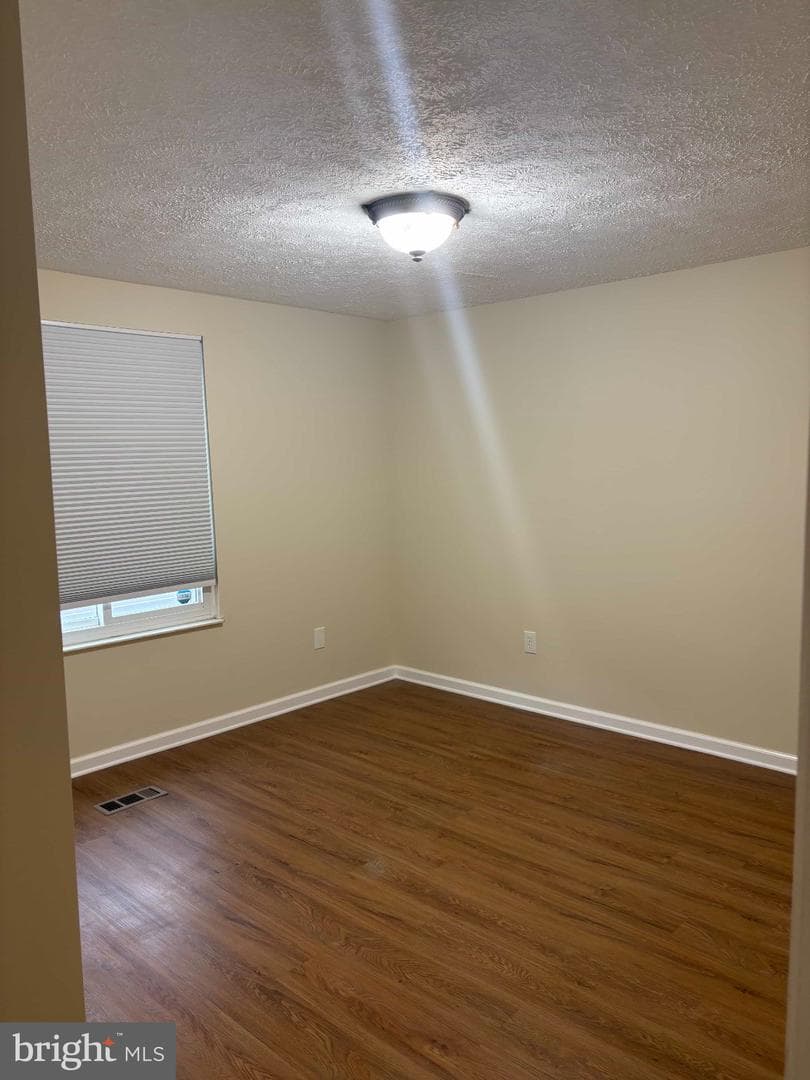 1450 Gesna Dr photo 12