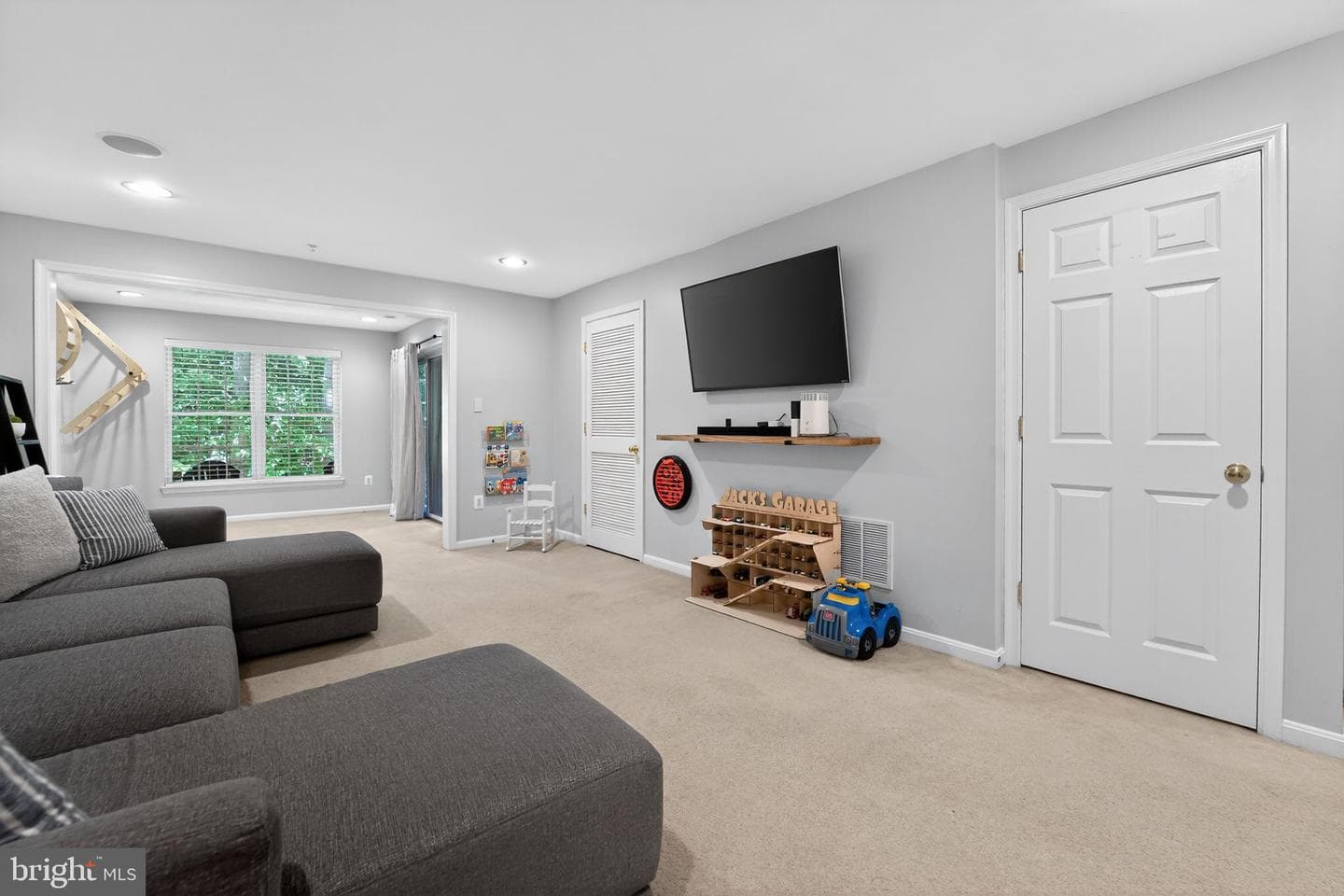 2405 Killarney Terrace photo 43