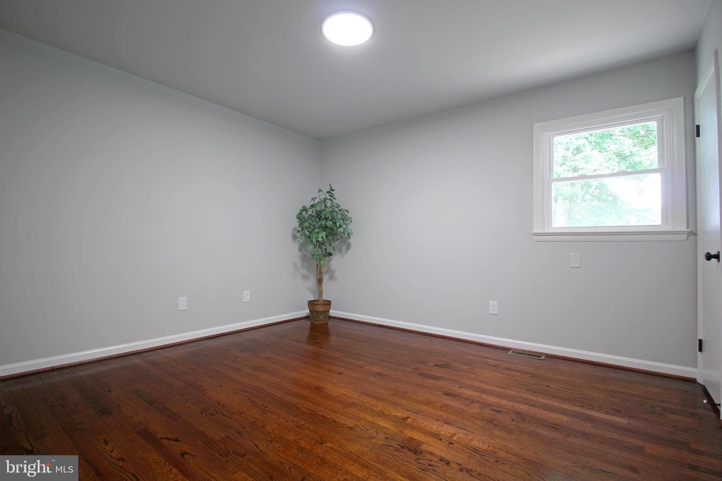 107 Saint Charles Road photo 12