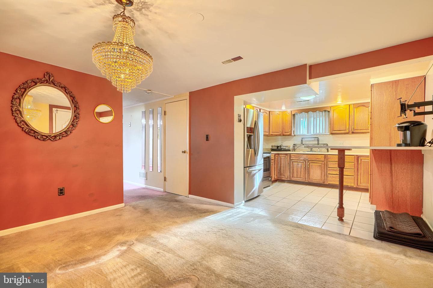 212 Evans Street photo 14