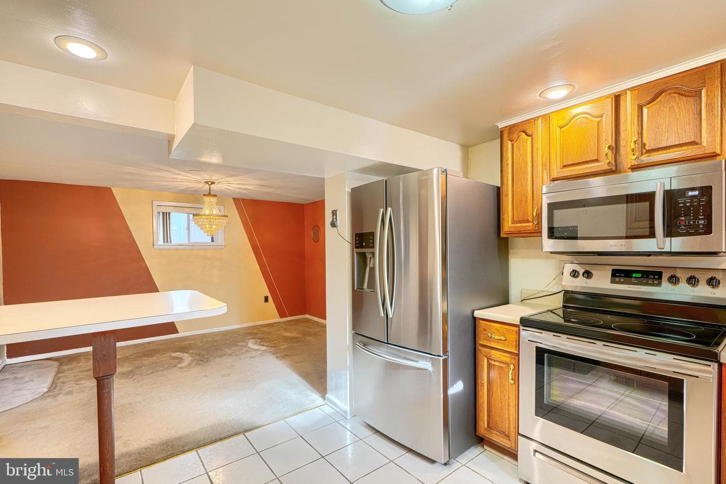 212 Evans Street photo 18