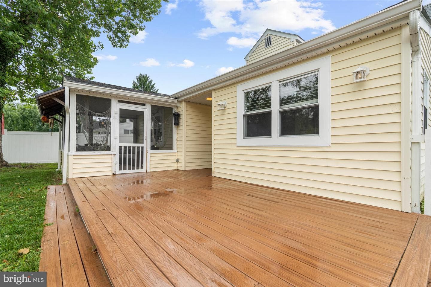 16 Virginia Avenue photo 34