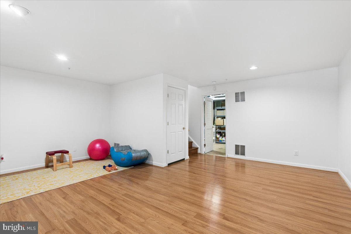 211 Gray Fox Court photo 32