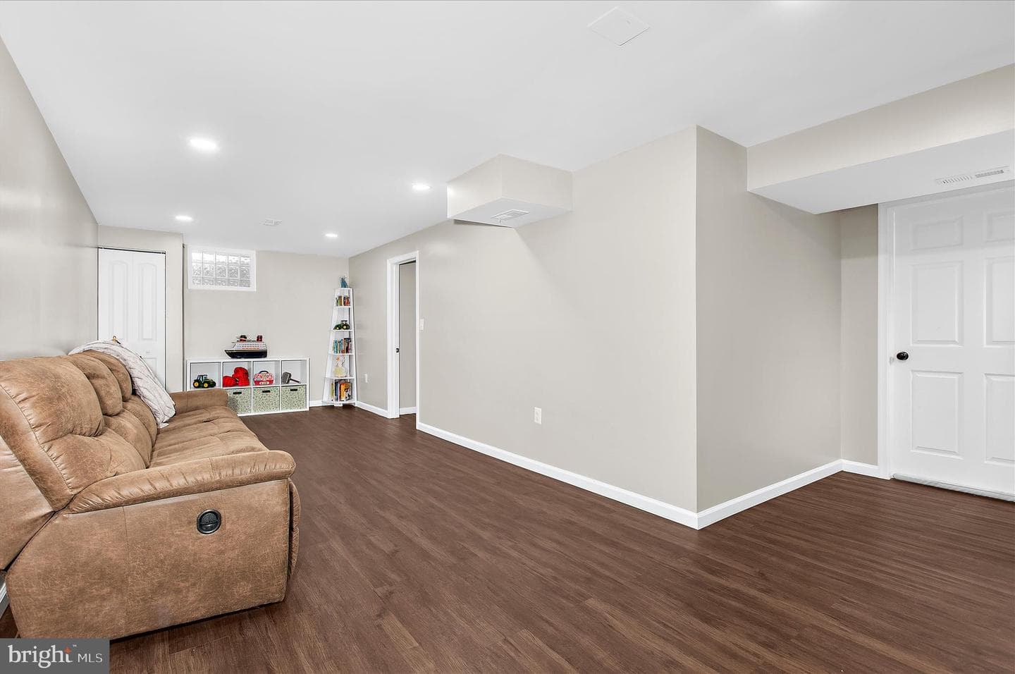 390 Boxelder Court photo 39